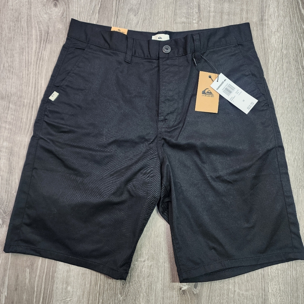 NWT QUICKSILVER Crest Chino Black 100% Cotton Shorts Men's 32